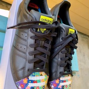 adidas Superstar Pharrell Williams Size 9